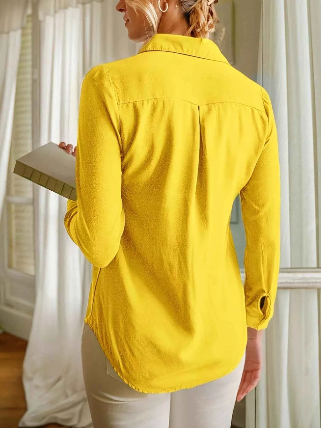 Long Sleeve Button-Down Shirt 5c814ec7-5c2f-4d5f-bfab-8e8fdd09aad2-Max-Origin