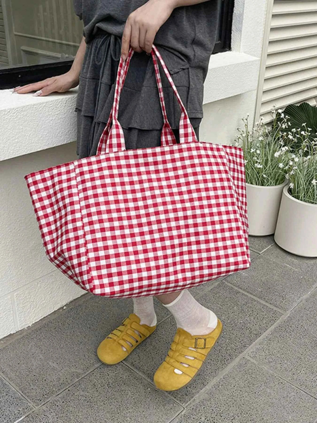 Classic Plaid Tote Bag 5cab116d-fa7c-4f1e-b767-ee215c7bb3ab-Max-Origin