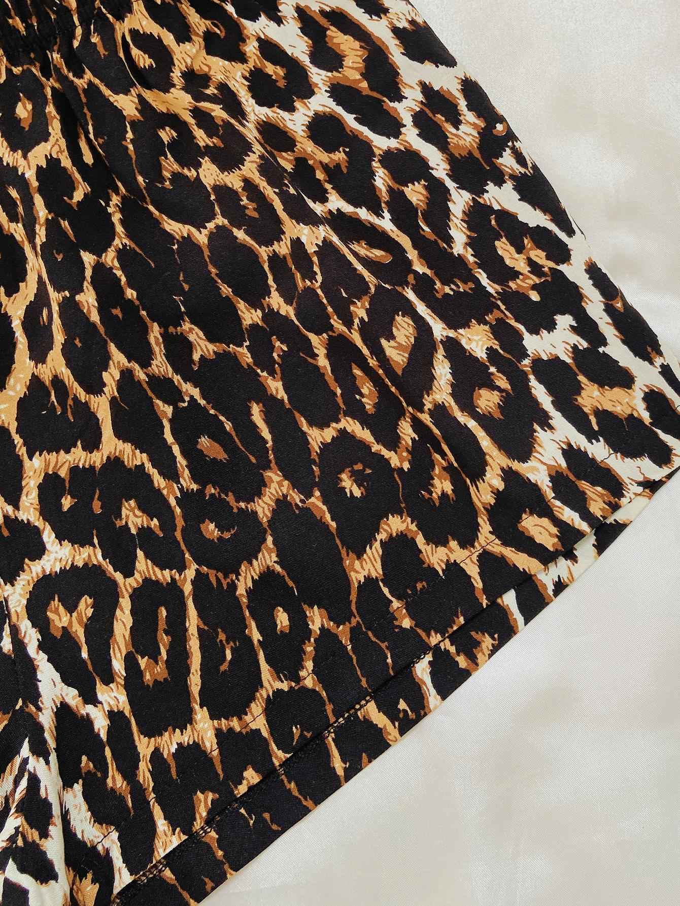 Leopard Lip Graphic Top and Shorts Lounge Set 5d494c49933a4de4aa2f549cefa998f6-Max