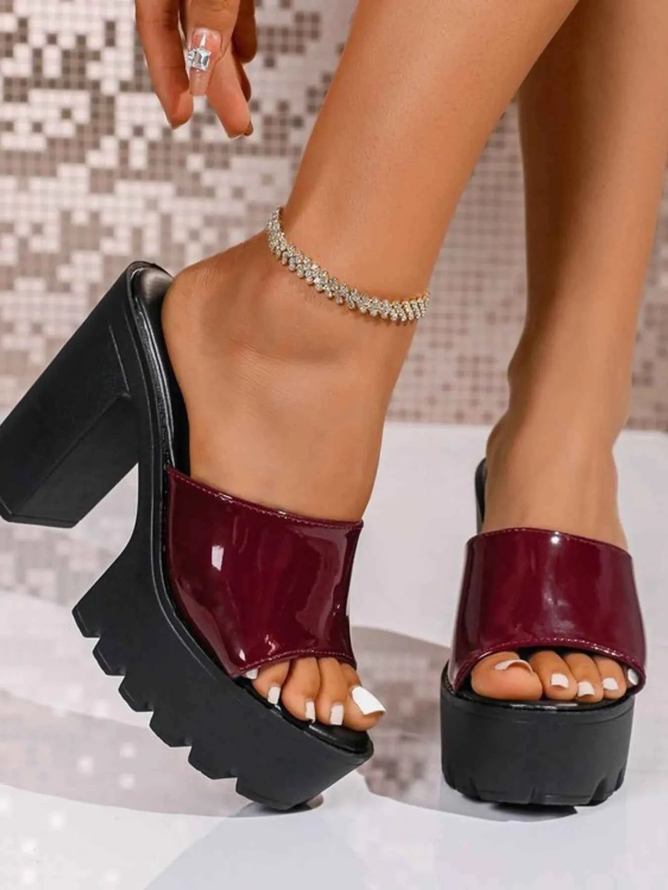 Platform Chunky Heel Sandals 5d4d0fa538f64961bfd29ddc79810b51-Max-Origin