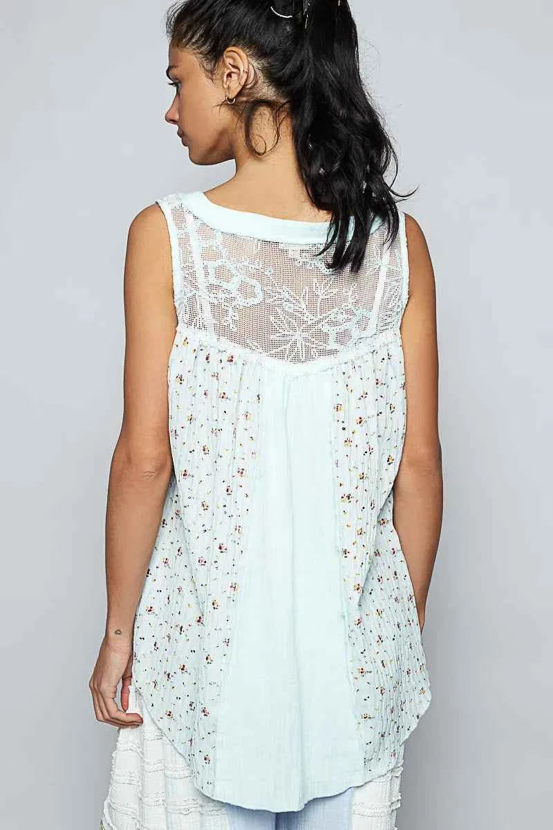 POL Floral Print Button-Front Lace Patchwork Tank Top 5d4e086a-441b-468a-b9fe-de4442305e10-Max-Origin