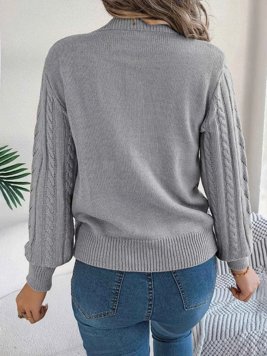 Cable-Knit Round Neck Sweater 5d89c690-4180-4bb0-934d-eded809915f9-Max-Origin