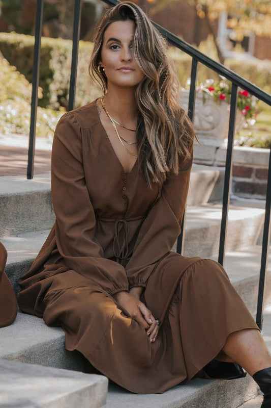 Solid Buttoned V-Neck Long Sleeve Tiered Maxi Dres 5d8ad170-f0c4-493d-9a3b-540d5819cdff