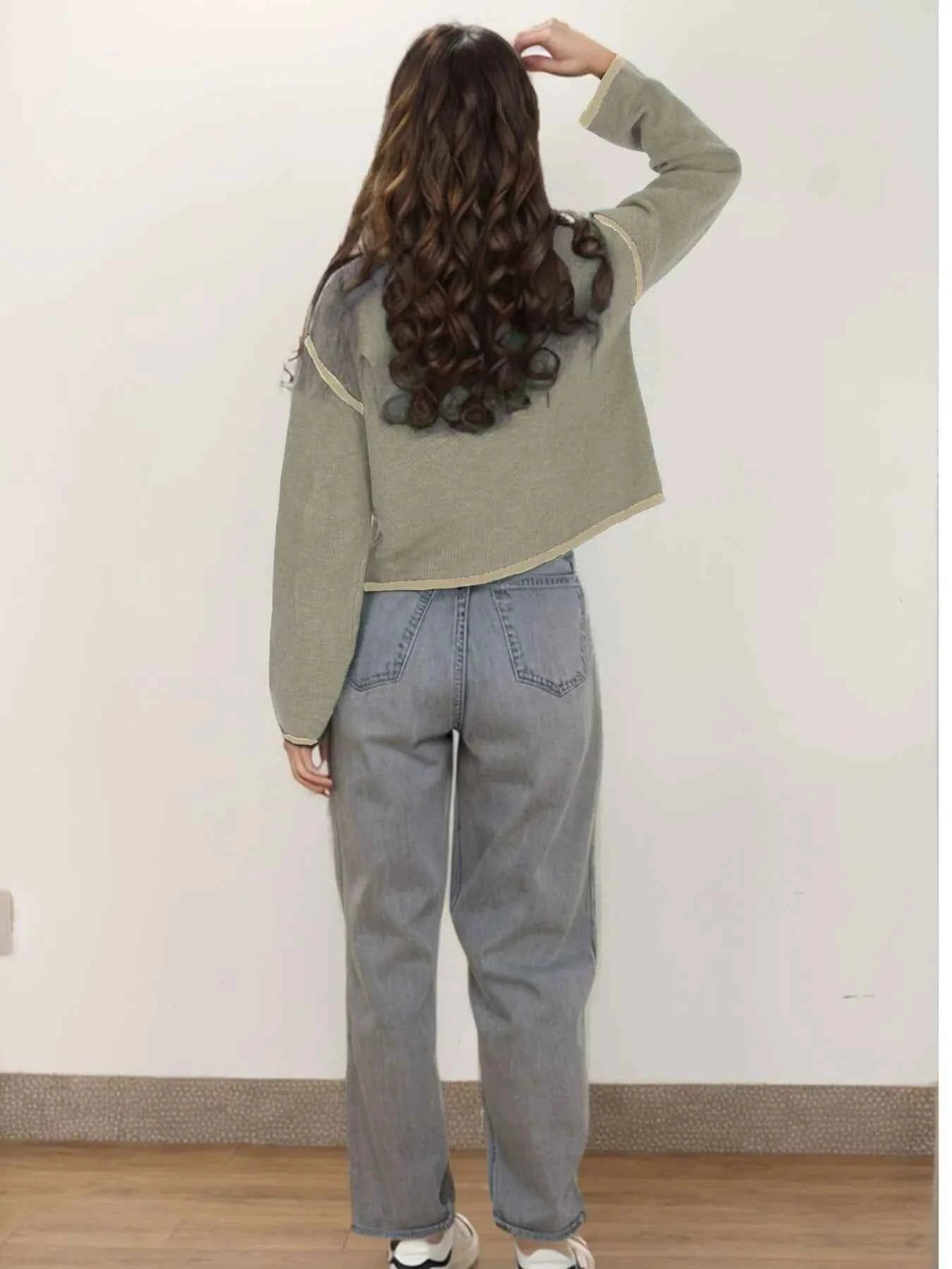 Button-Front Cardigan with Contrast Trim 5d965d66d72f4b81b258abb8016afad7-Max-Origin