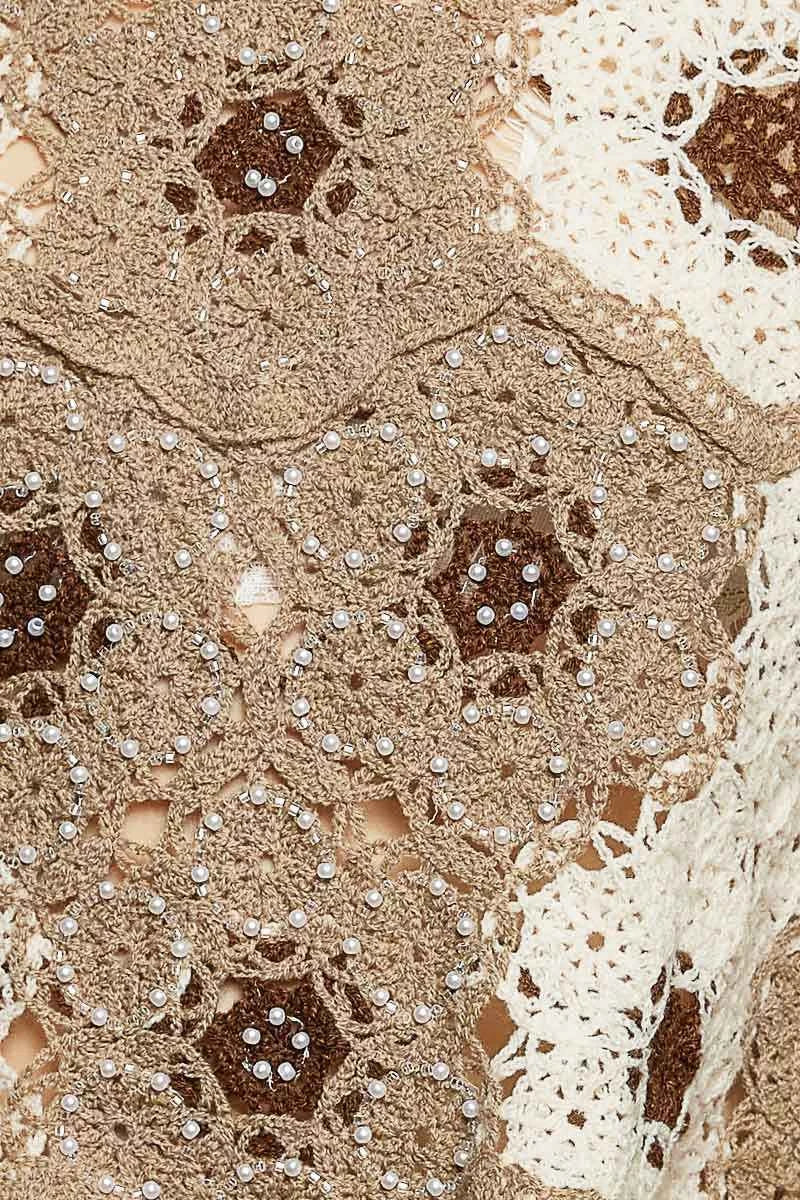 POL Floral Weave Pattern Crochet Cropped Top with Beads Detail 5de967fc-3c89-4d9d-9906-f2701649e28b-Max-Origin