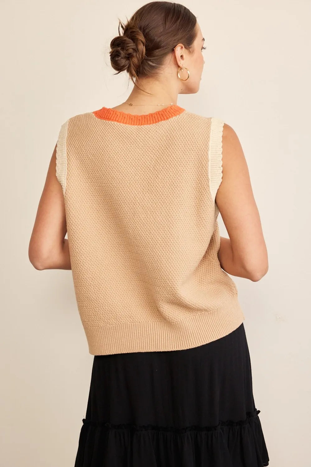 In February Contrast Round Neck Sweater Vest 5e331088-740b-4b79-8848-c56a67c0abfa-Max