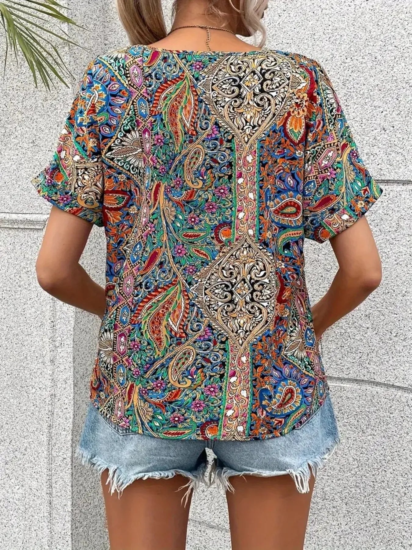 Bohemian Paisley Print V-Neck Short Sleeve T-Shirt 5e6970cb-59fd-45f0-87cb-bdc67403963c-Max-Origin
