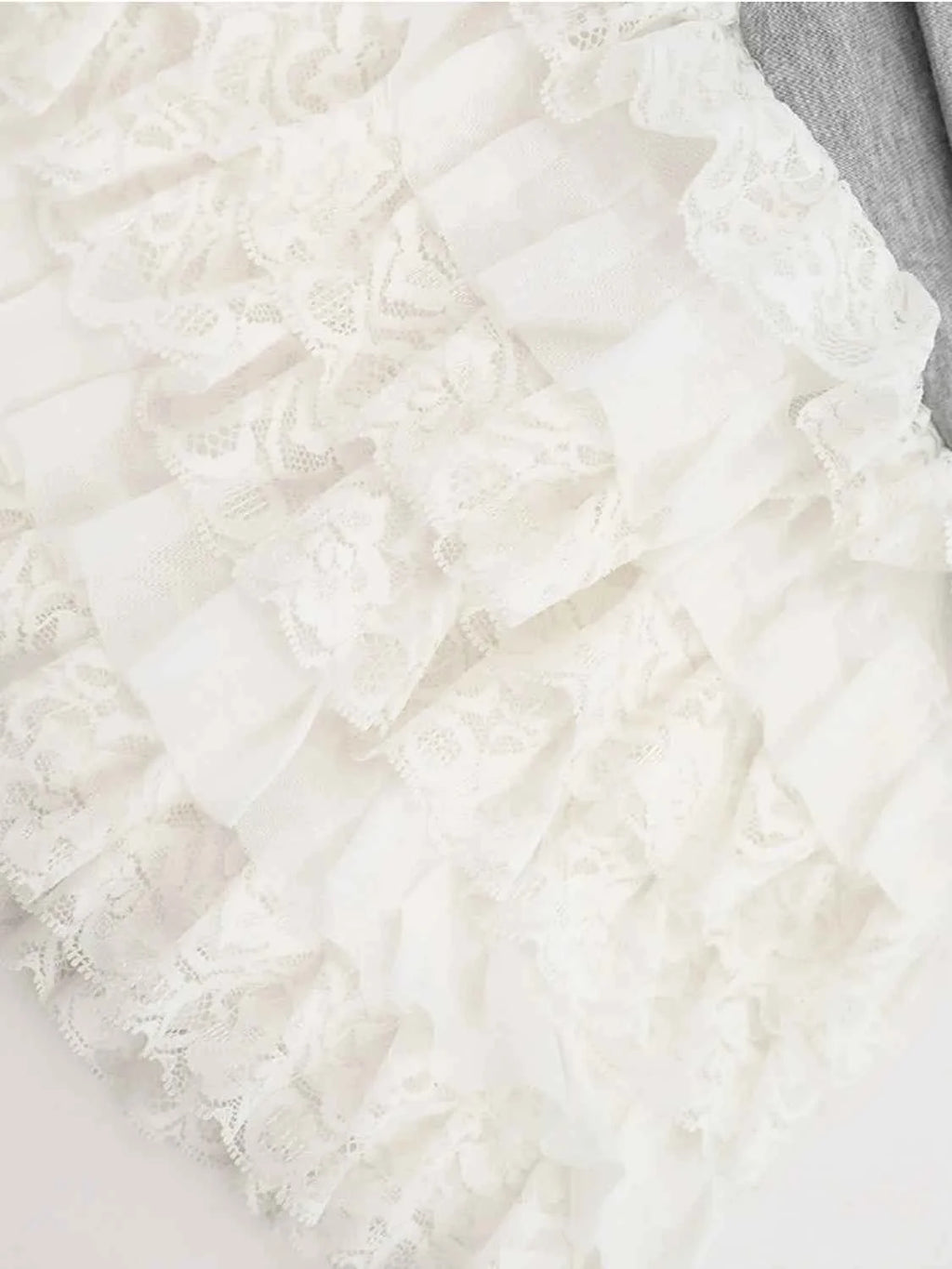 Layered Tulle Mini Skirt with Contrast Waistband 5ec1c02f-71ac-43c6-a2d0-9da67cf741f1-Max-Origin