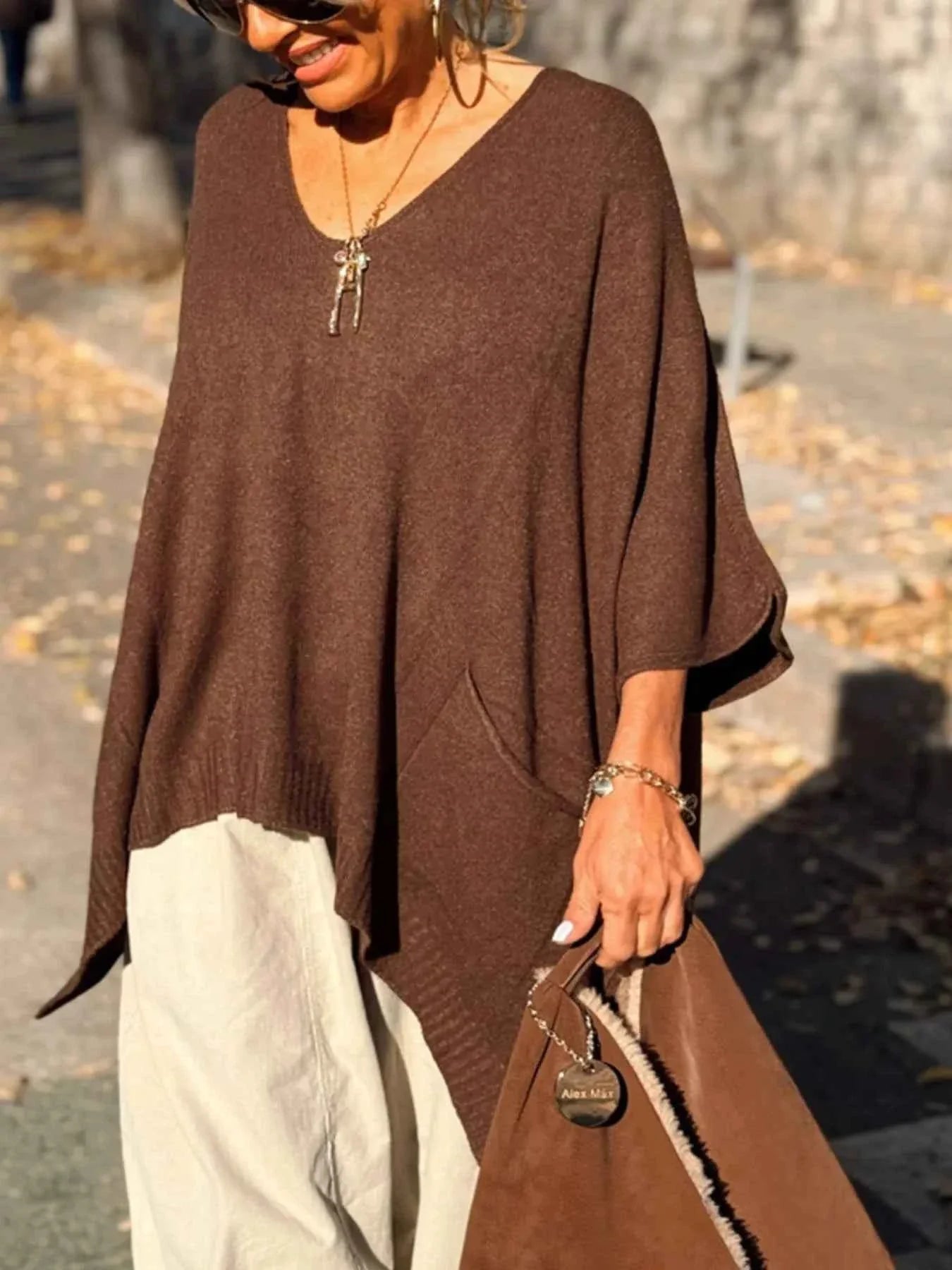 Ribbed Hem V-Neck Sweater 5ecbbebe-8633-4afc-9d16-1dc545c8d7e7-Max-Origin