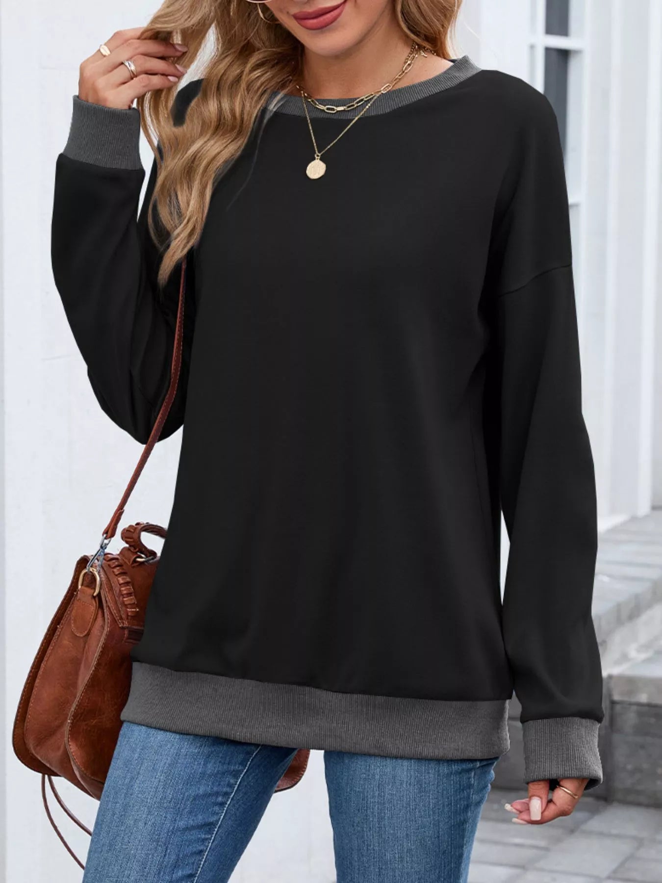 Contrast Trim Long Sleeve Sweatshirt 5eddb89a-3641-4466-bc39-b410d9b1499f-Max-Origin
