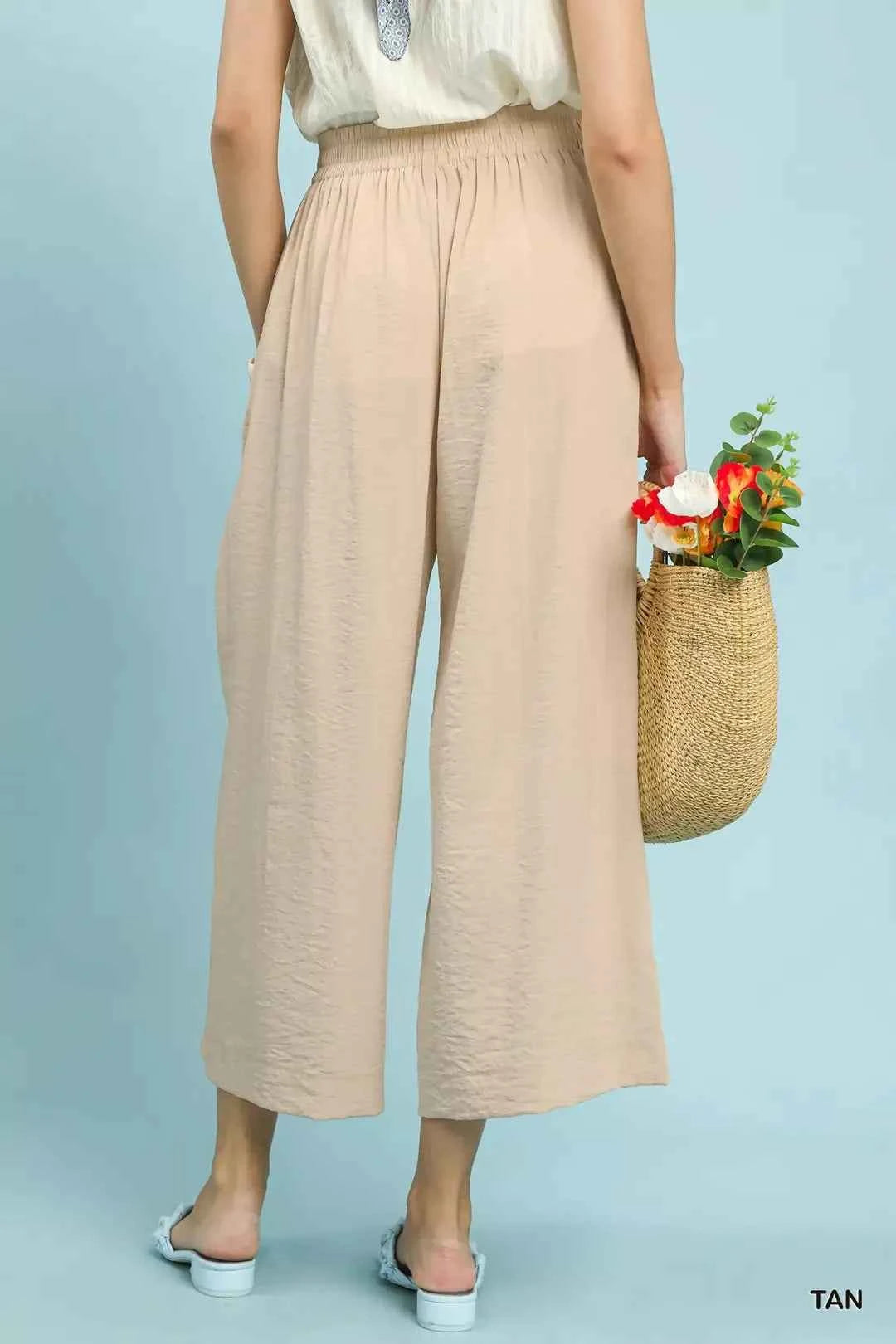 Umgee Solid Pleat Wide-Leg Cropped Pants 5ef98ca8-35e4-458d-bf30-f675f9f29e82-Max-Origin