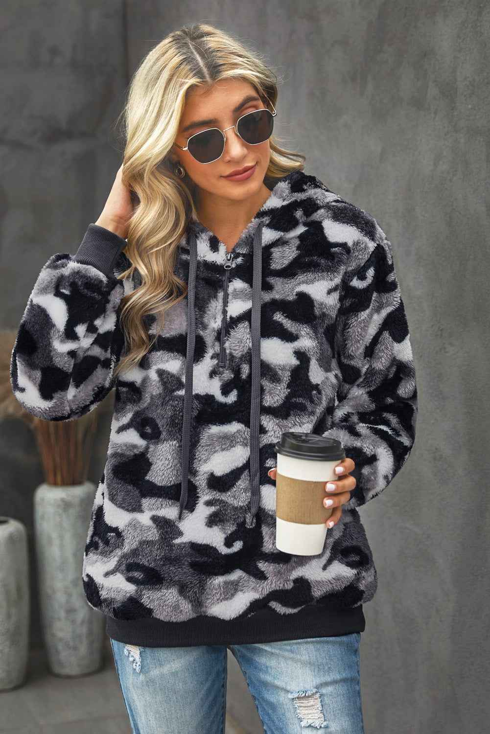 Gray Camo Print Warm Furry Pullover Hoodie 5f25cba51faa99d6