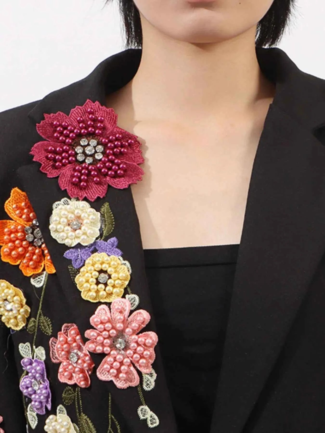 Pearl Detail Flower Lapel Collar Blazer 5f2fc70b-bb1c-4d17-abef-055d8f68098a-Max-Origin