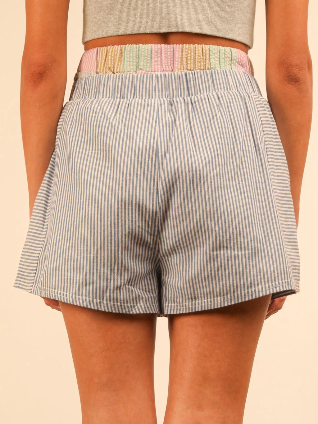 Striped High-Waist Shorts 5f707eed-2d94-4a48-9593-3ecc586daba3-Max-Origin