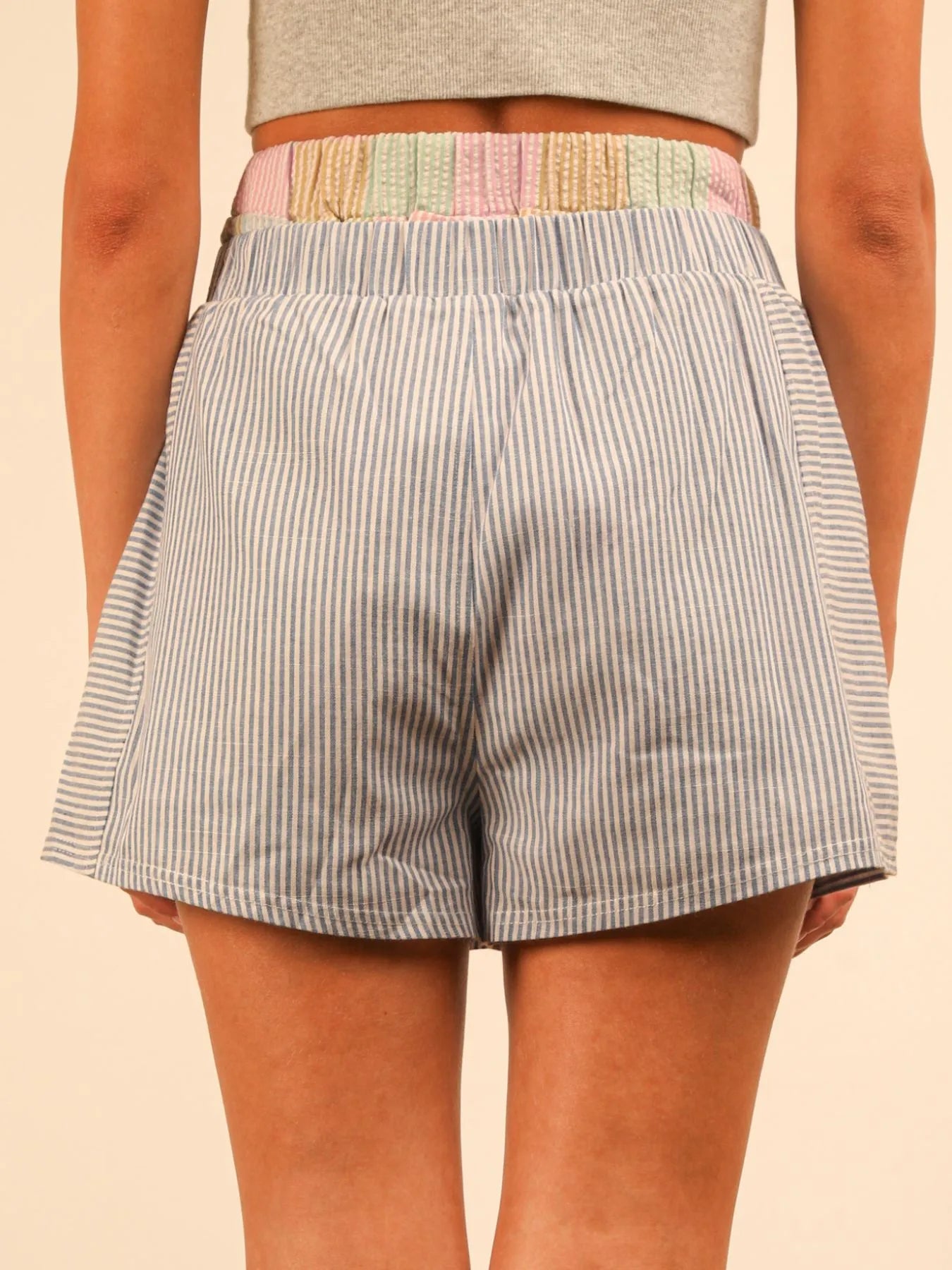 Striped High-Waist Shorts 5f707eed-2d94-4a48-9593-3ecc586daba3-Max-Origin