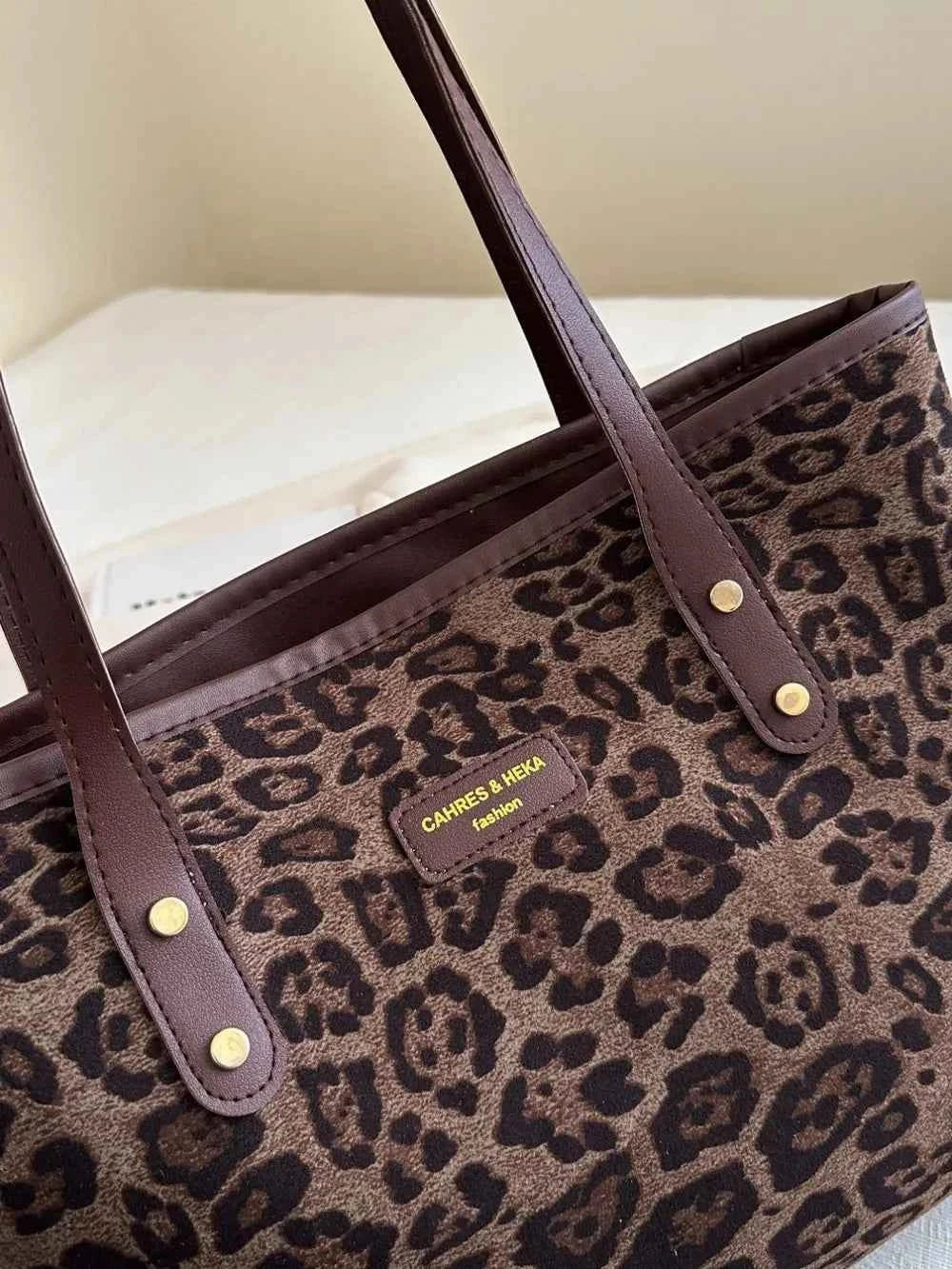 Leopard Polyester Tote Bag 5fa0b6bd-8f8f-491c-9005-47dd68ead2ee-Max