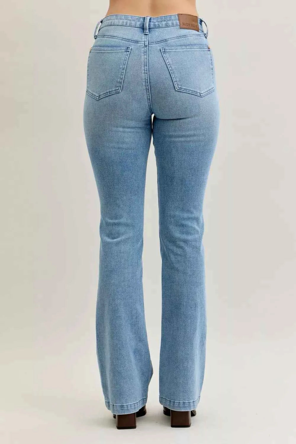 Judy Blue Full Size Mid Rise Bootcut Jeans with Contrast Wash & Front Patch Pockets Plus Size 600a00bee2c649eabaf8b9c53badee56-Max-Origin