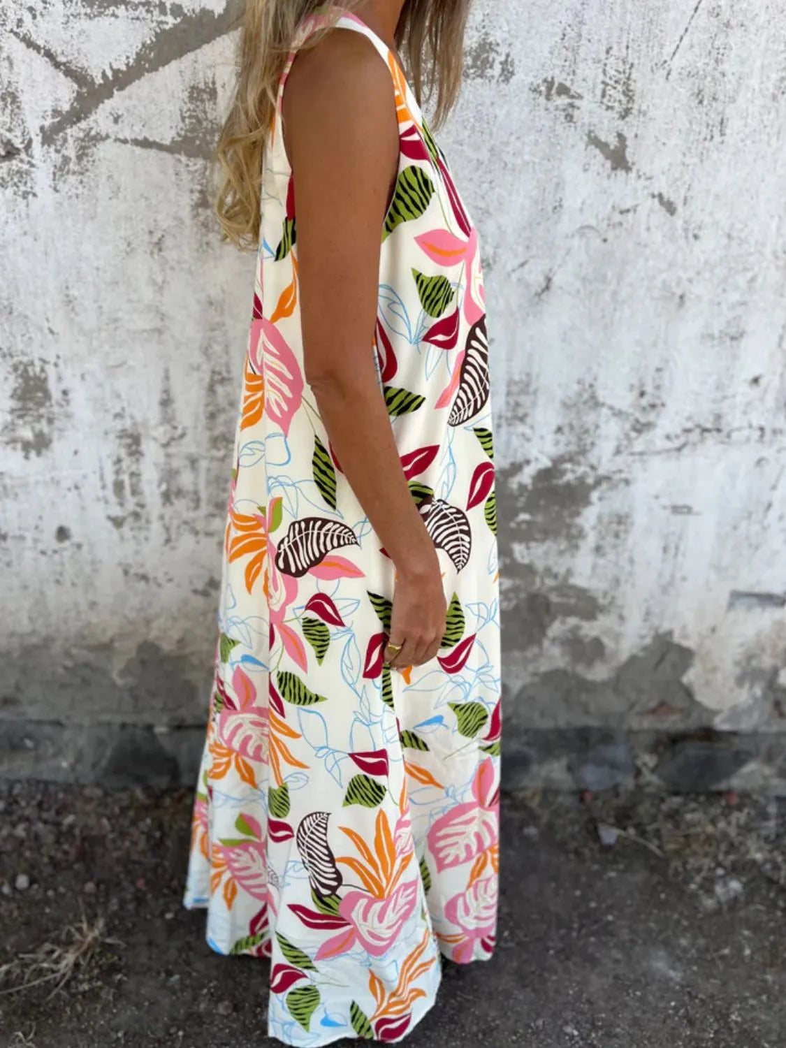 Full Size Printed V-Neck Sleeveless Dress Plus Size 607f19a4-8b16-4a1d-b82b-eb5fca5f0c67-Max-Origin