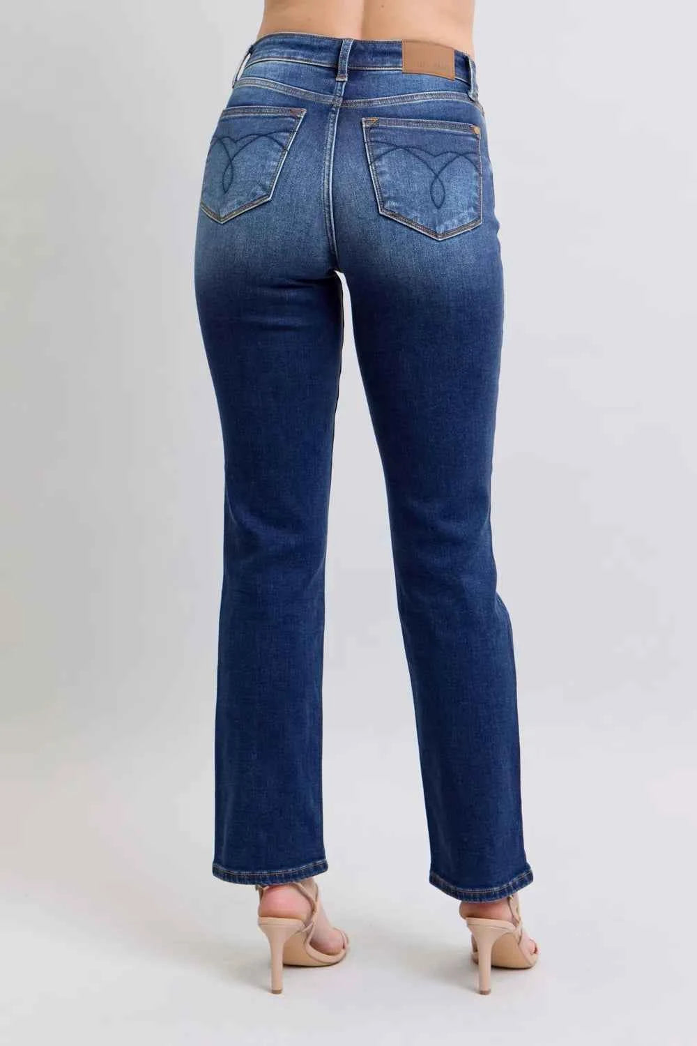 Judy Blue Full Size Washed Straight Leg Jeans with Pockets 60c90998-543c-430c-bf92-4845fba3434f-Max