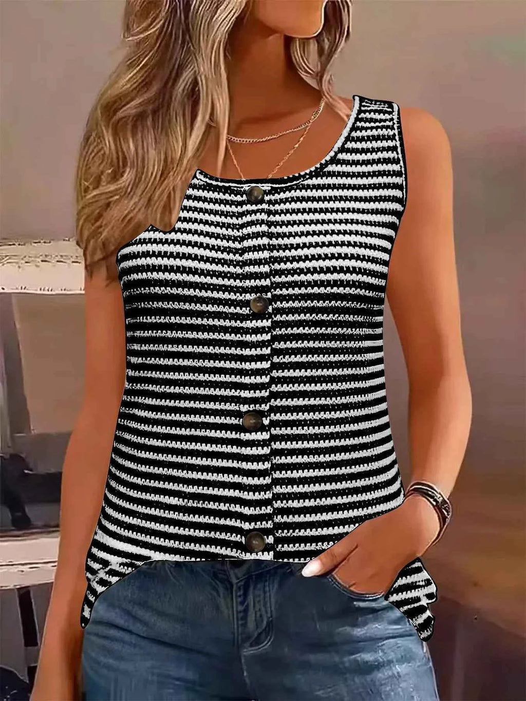 Striped Round Neck Tank Top Black 60e126fa-4944-4f26-a660-57f0b2b0bd04-Max-Origin