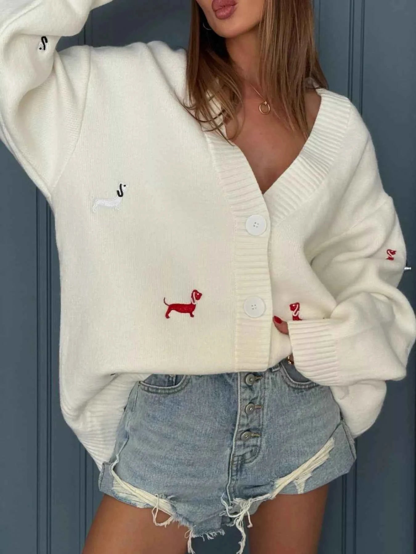Embroidered Button Up Cardigan 60fdc386-c5e3-4847-a487-01f6a886f8af-Max-Origin