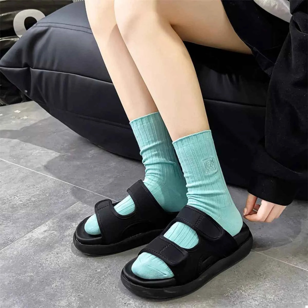 Breathable Ribbed Knit Crew Socks 61130351-fccd-465c-be84-b7ae54869a53-Max-Origin