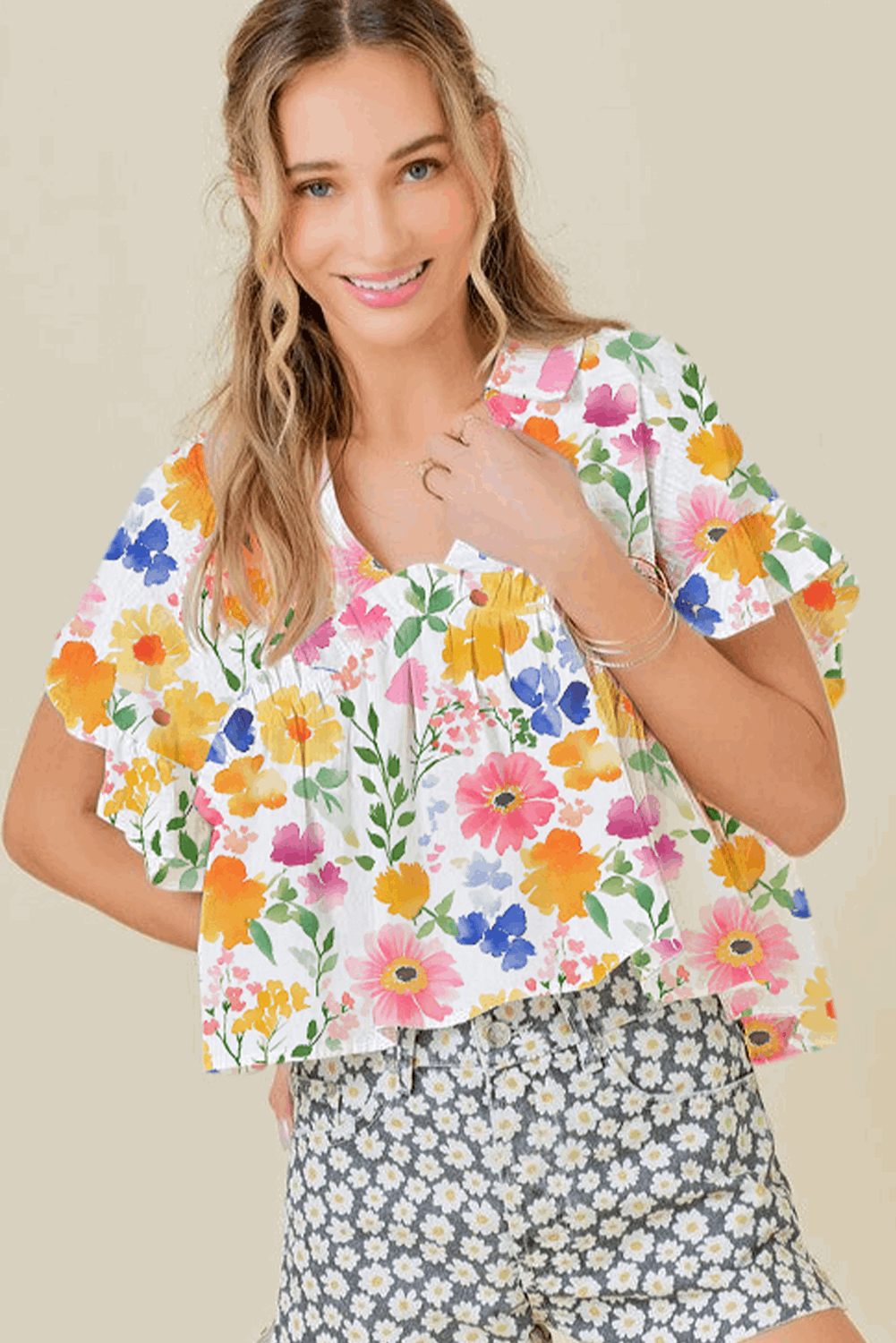 Yellow Allover Floral Print Boxy Fit V Neck Blouse 613533b357f31d18-_4