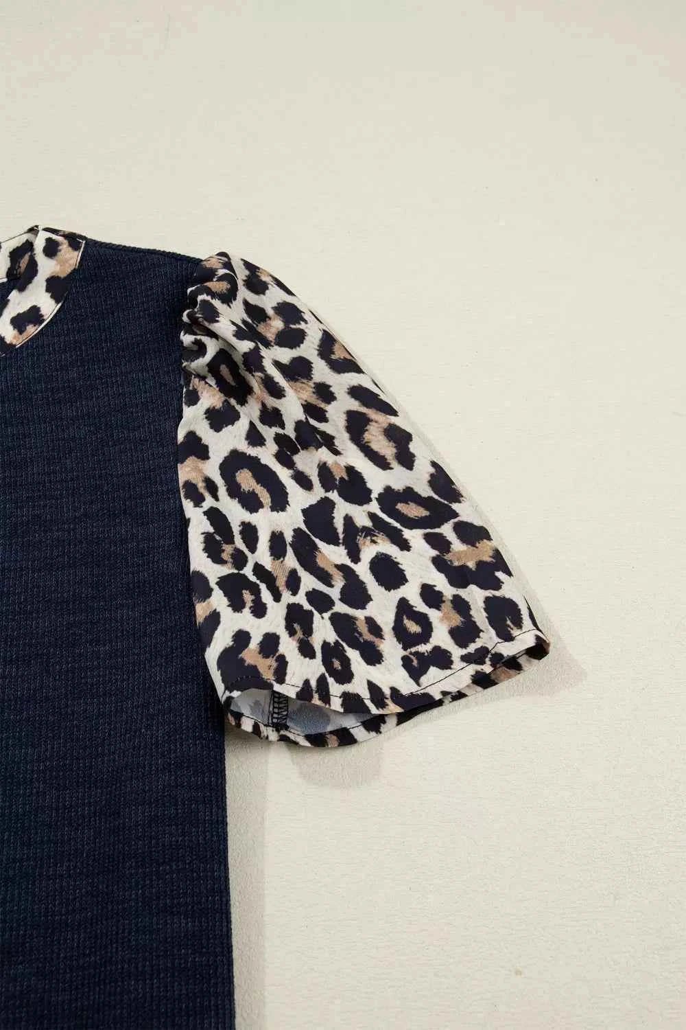 Ribbed Contrast Leopard Patchwork Short Sleeve Top 614ee100-da55-45ef-986f-453bd0746f0d-Max-Origin