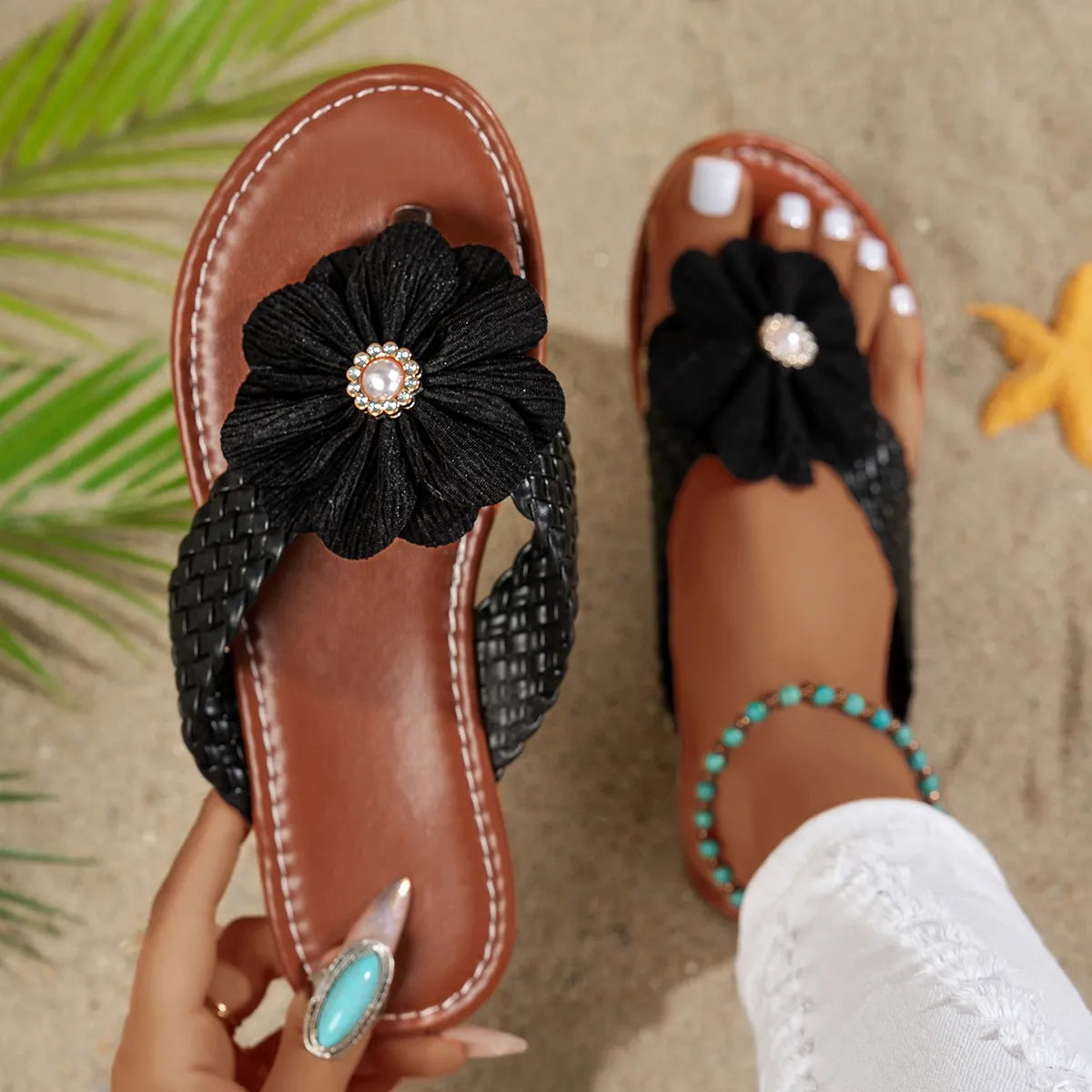 Toe Post Flats Sandals Black 616f946e-6a01-48e1-8bc6-b64dcf8483b3-Max-Origin