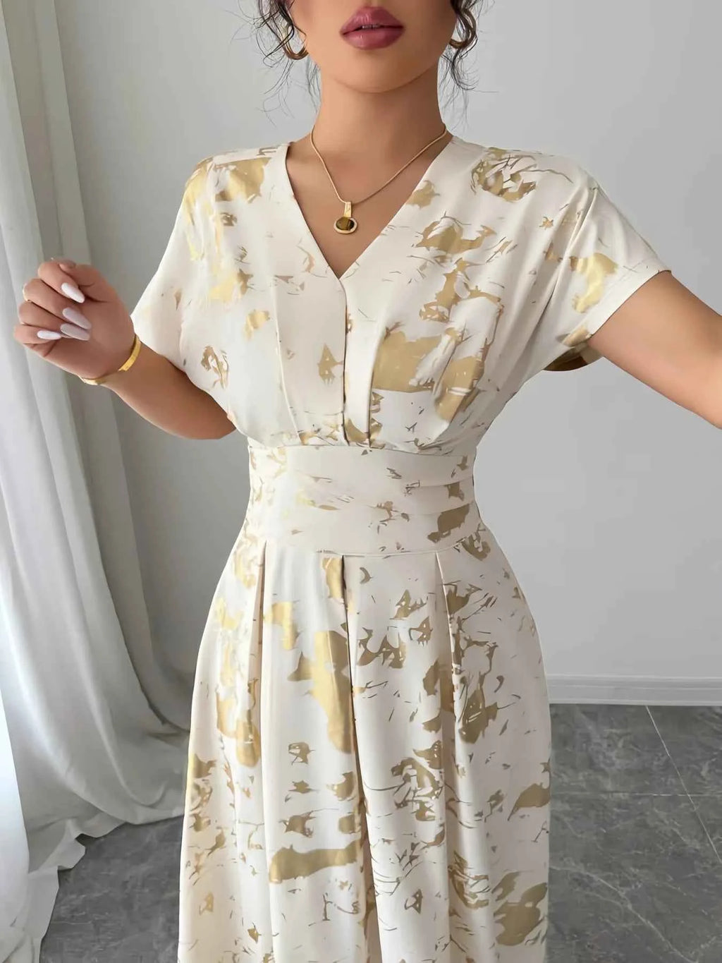 Printed V-Neck Short Sleeve Dress 61a08a9b-5f55-429d-9e04-74c7fb5174ff-Max-Origin