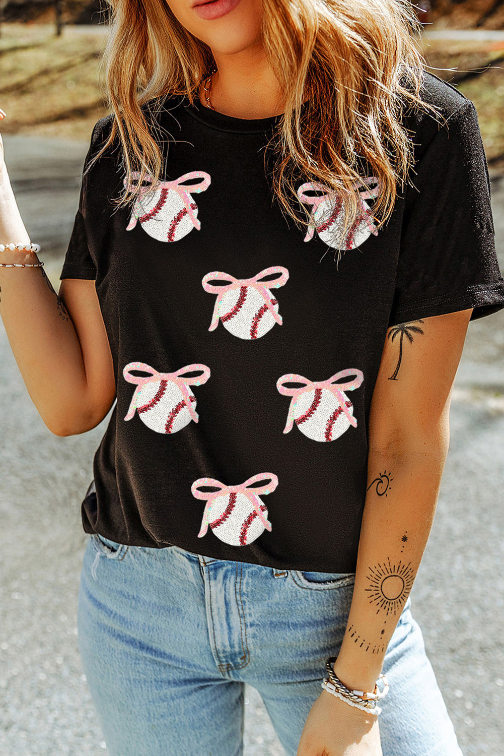Black Shimmering Sequin Bow Ball Patterned Game Day Casual Tee 61eaca755a1ff540