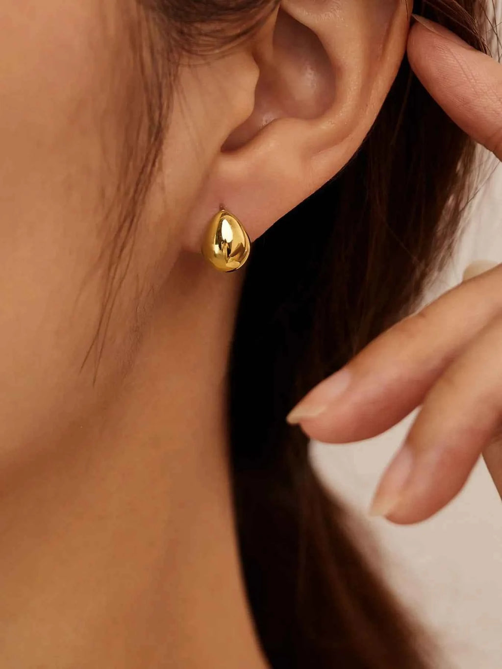 Minimalist Gold Teardrop Stud Earrings 6234bafb-8cd2-4b84-9661-e2264a4c65c2-Max-Origin