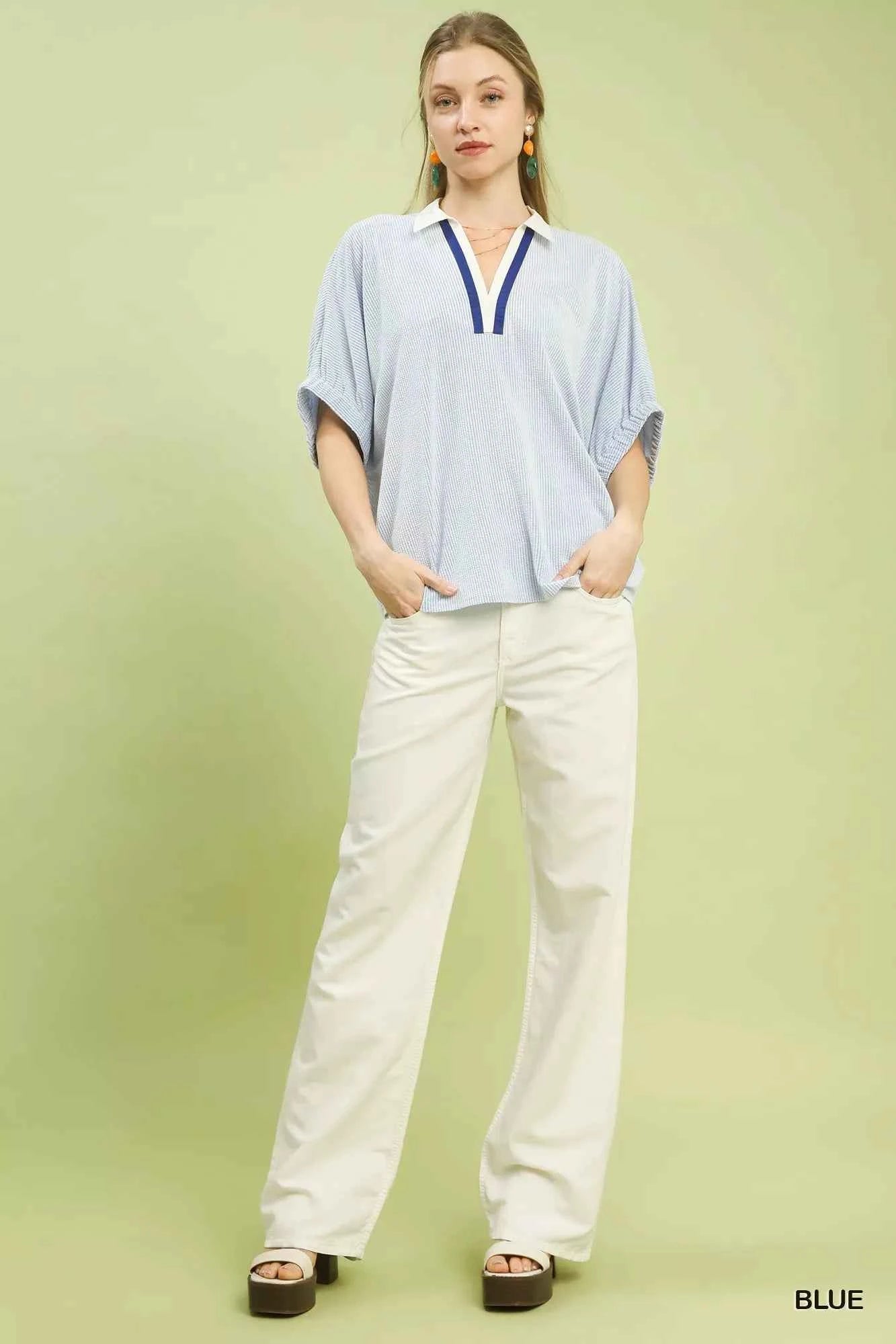 Contrast Collar V-Neck Top 625977a9-5280-4e12-ab68-bfd41e2ea081-Max-Origin