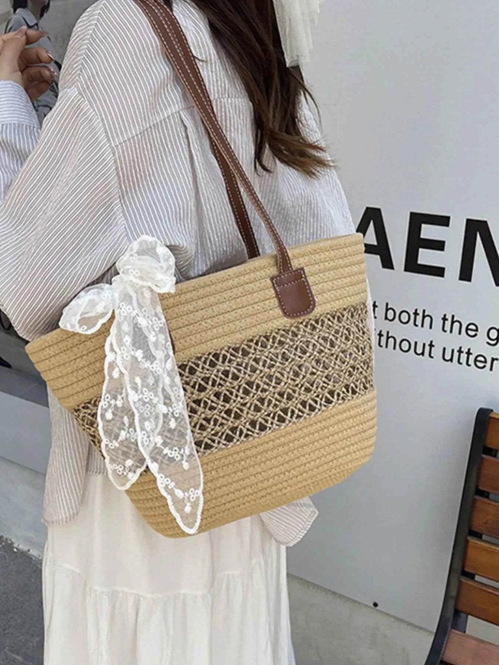 Woven Straw Shoulder Bag 625db72e-9f50-4d60-9da5-c7d32ae7603a-Max-Origin
