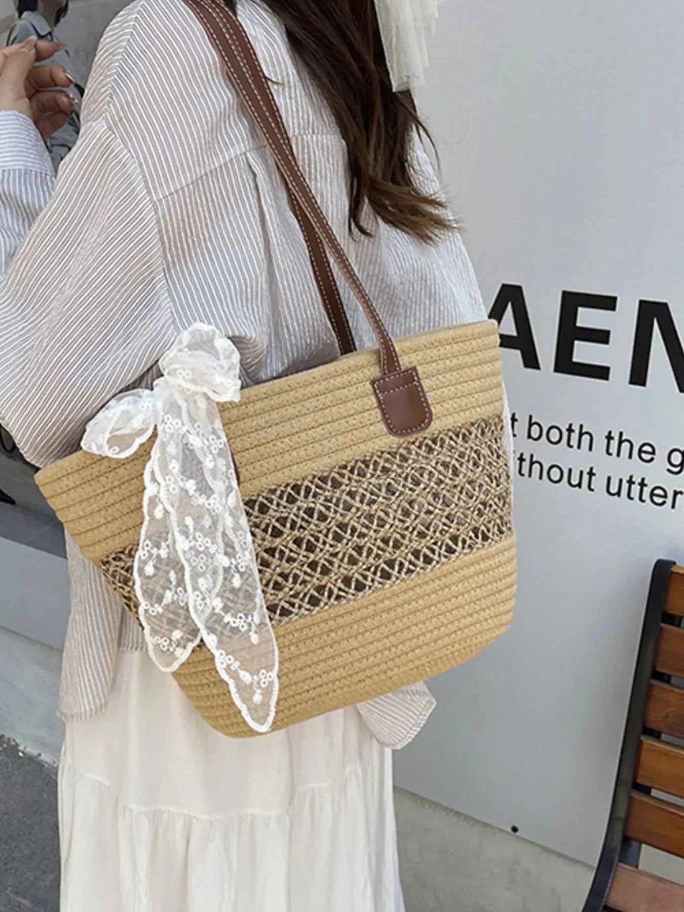 Woven Straw Shoulder Bag 625db72e-9f50-4d60-9da5-c7d32ae7603a-Max-Origin