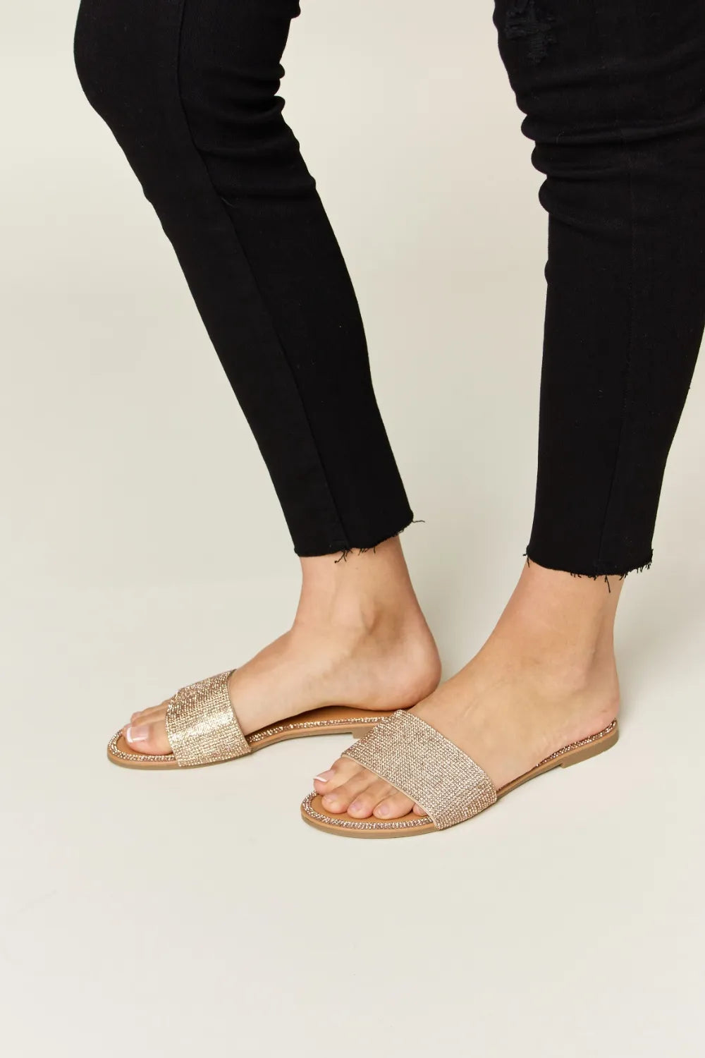WILD DIVA Rhinestone Open Toe Flat Sandals 6288900e-a2b8-4378-ba1b-946100c0f5bc-Max