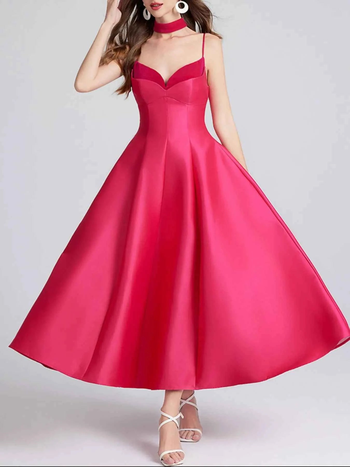 Sweetheart Spaghetti Strap Midi Dress with Collar 628fb7ed-088a-434a-b675-b725741a5933-Max-Origin