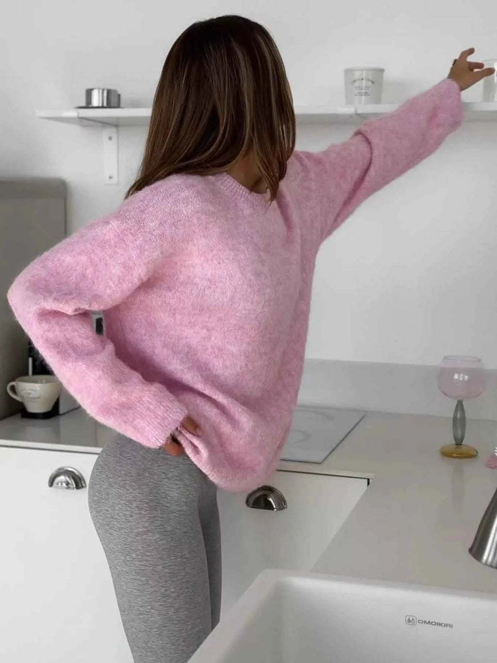 Round Neck Dropped Shoulder Sweater 629f2d90-d573-4756-ac46-40a3f324e700-Max-Origin