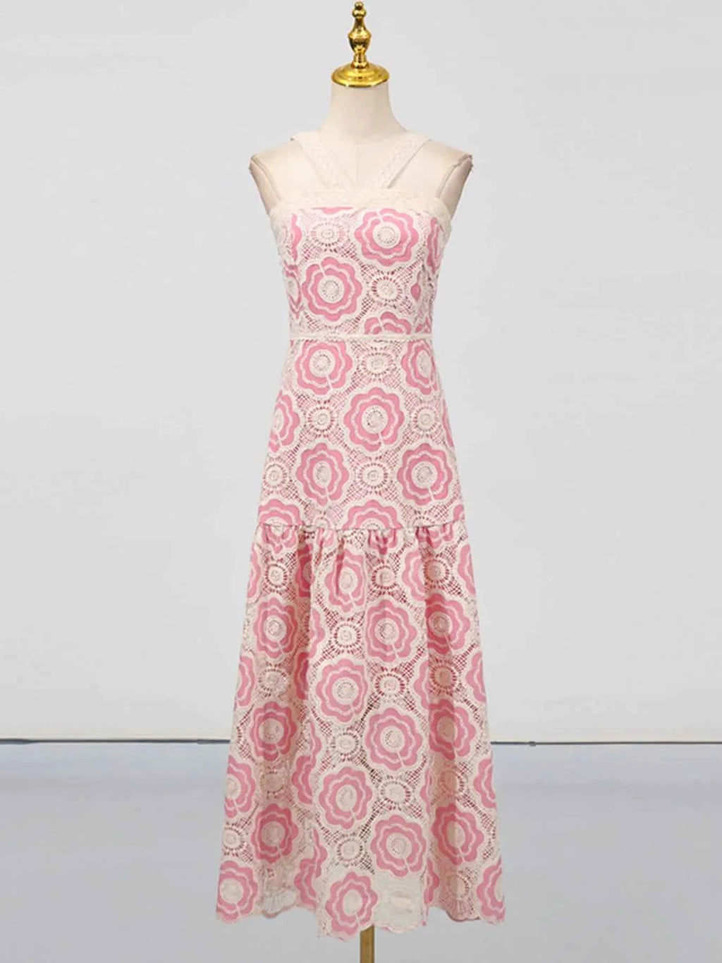 Lace Sleeveless Tiered Midi Dress 62a14aa5-70de-4192-888d-93adc84261d8-Max-Origin