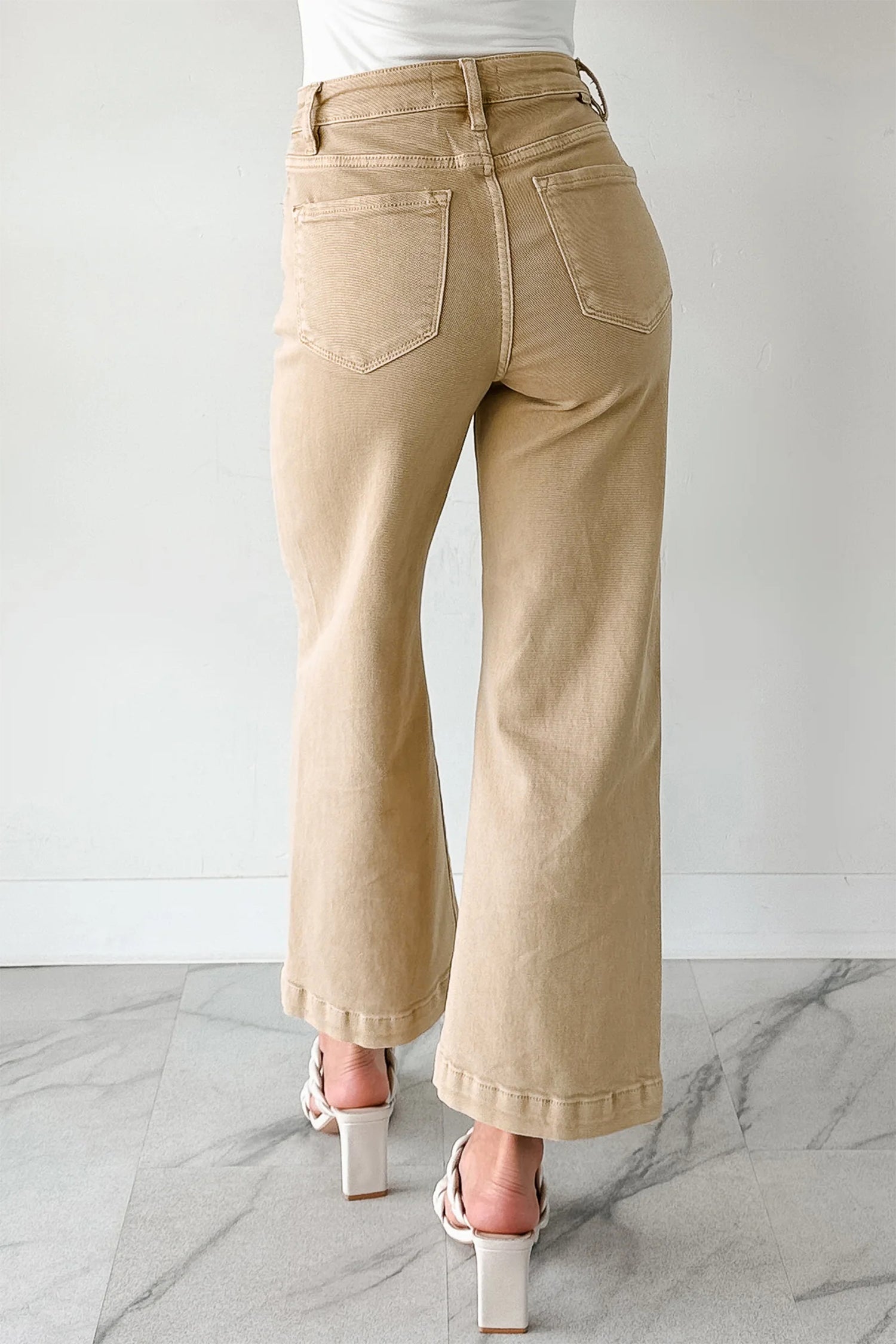 Apricot Solid Color Seamed Center Wide Leg Cropped Jeans 62ba5c85749fdce1