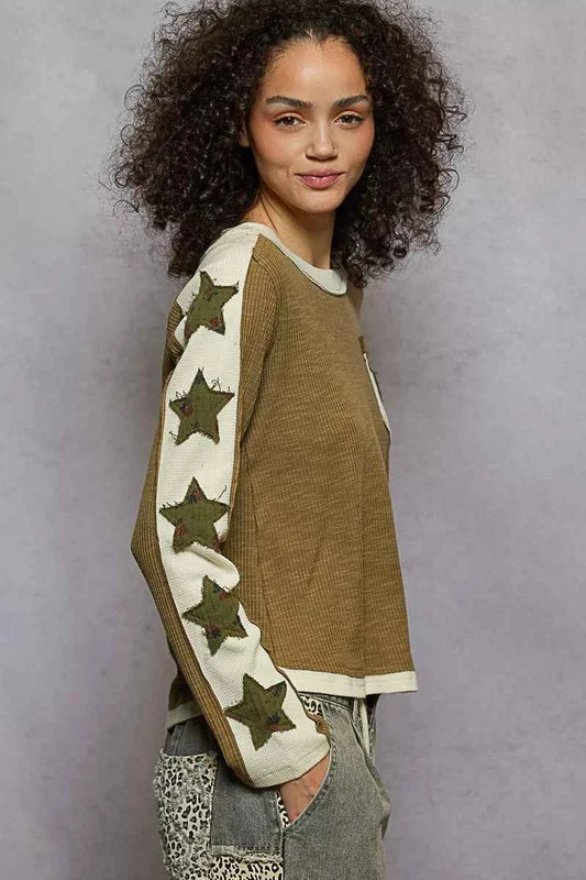 Round Neck Long Sleever T-Shirt with Star Patch 6316bd11-c153-4e8e-991d-cb817cc49a14-Max-Origin