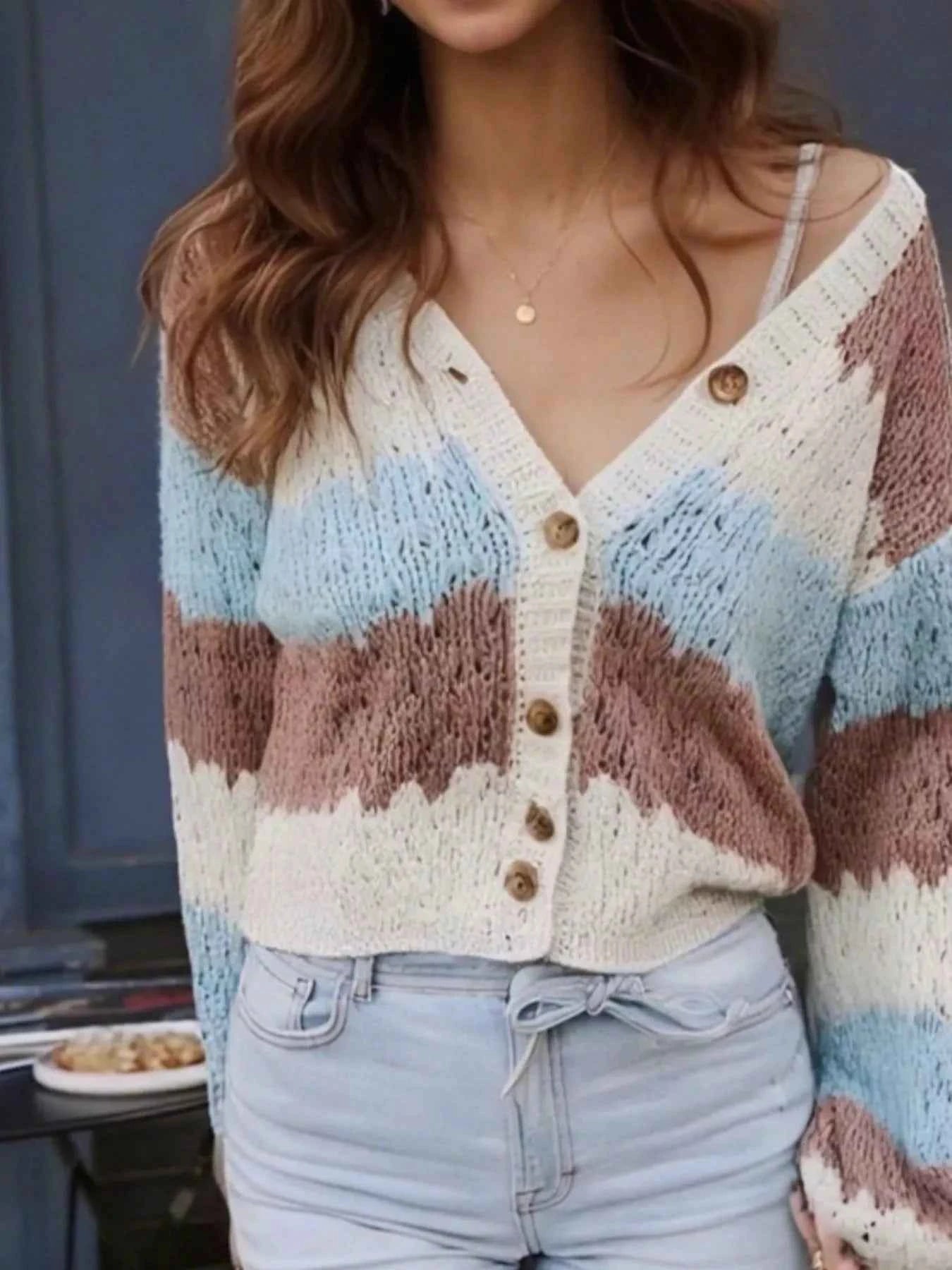 Color Block Button Up Cardigan 637ce0fb-aeab-4893-9980-7870fc1ae156-Max-Origin