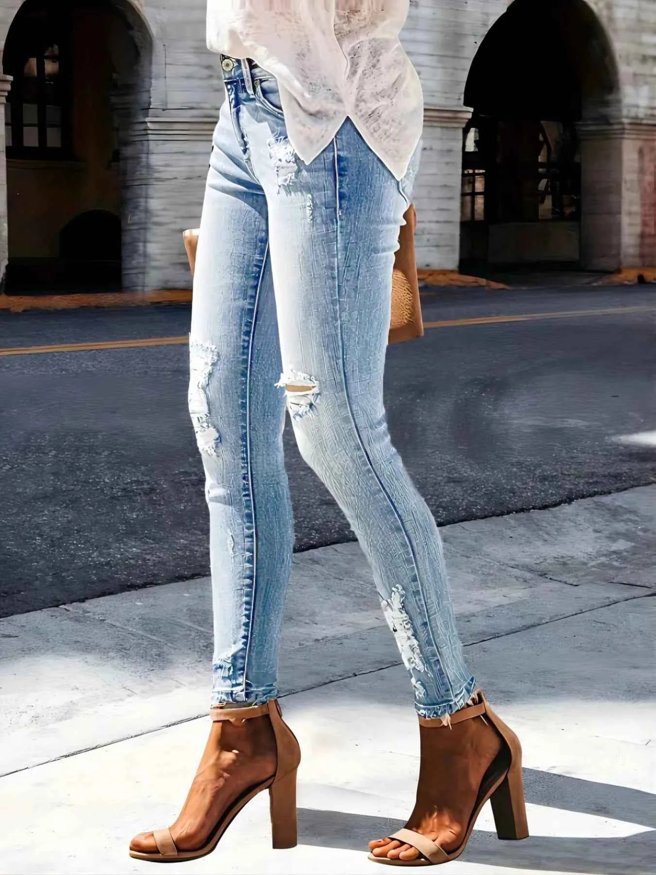 Distressed Skinny Jeans 638c3c72eaec4926a4add81d1e08cc30-Max-Origin