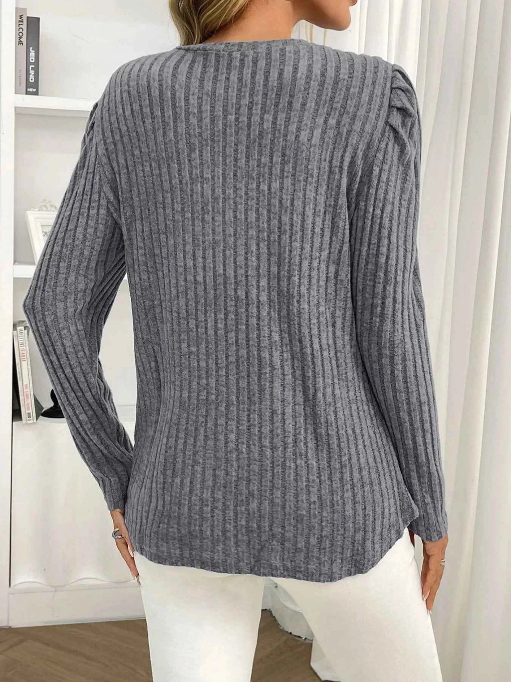 Round Neck Puff Sleeve T-Shirt 63905ede-0f45-4bc9-bc05-4da42e0cdf11-Max-Origin