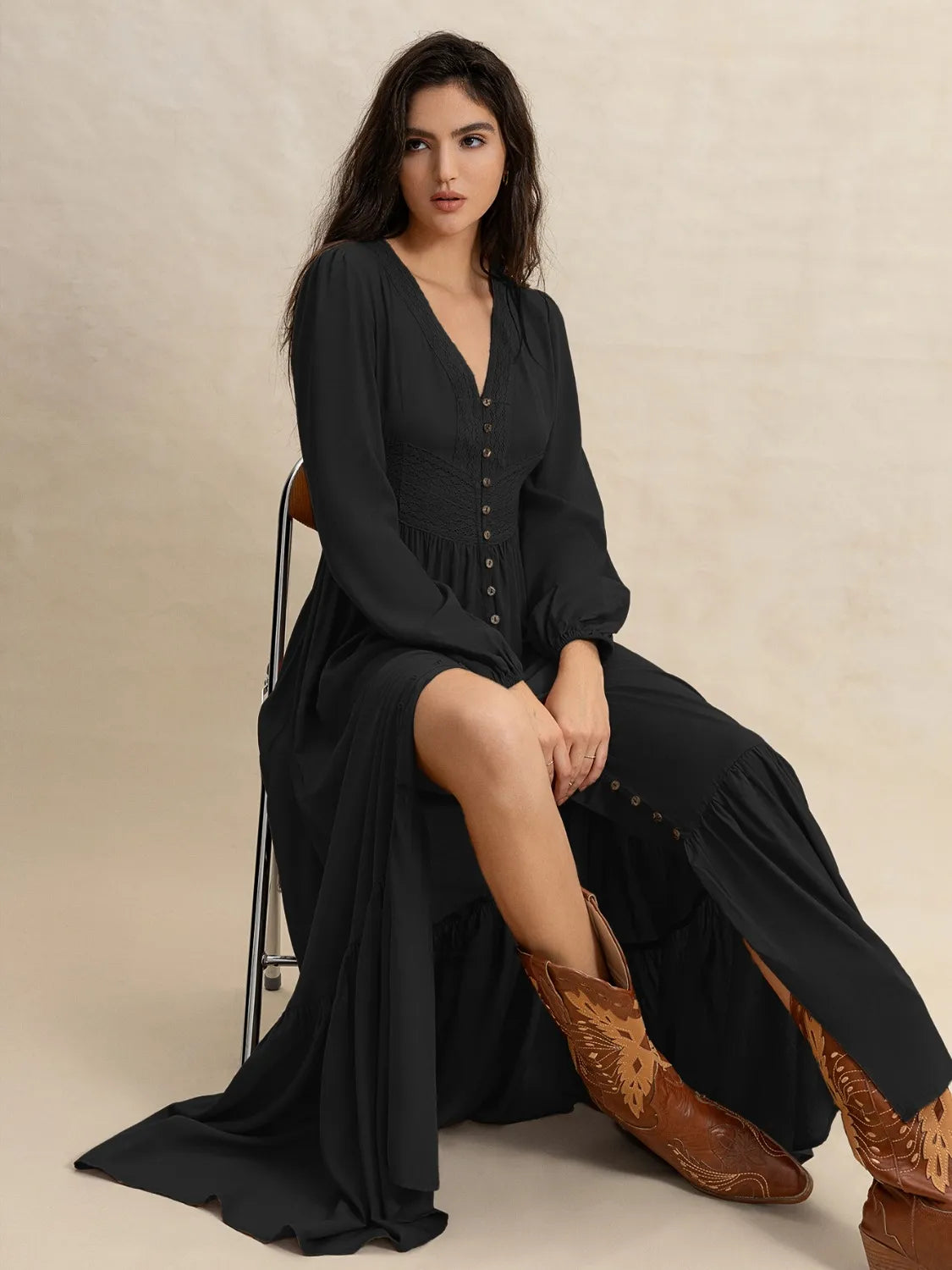V-Neck Long Sleeve Dress 63b9ffd7-6001-49e9-bd6e-0293c7dc403f-Max-Origin
