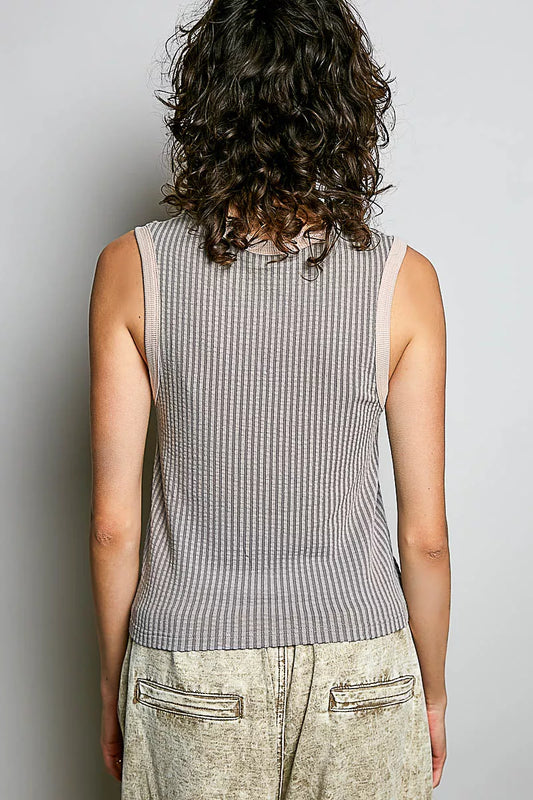V-Neck Contrast Ribbed Sleeveless Tank 6403b206-e31e-4698-a1a9-415936898f75-Max-Origin