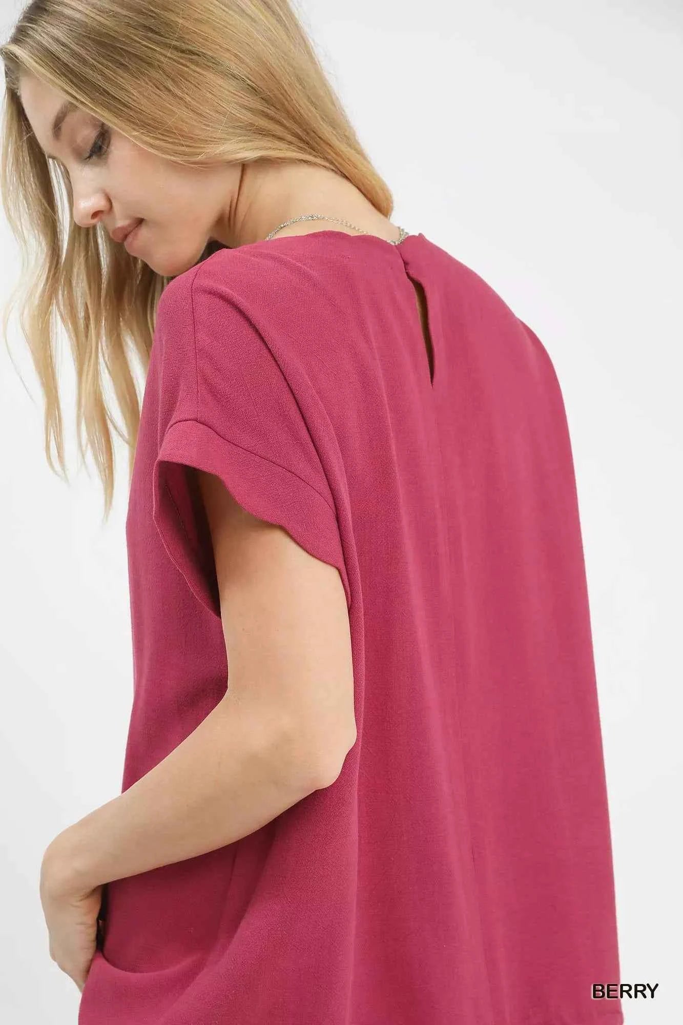 Umgee Linen Scalloped Round Neck Top 64083443-35ed-486e-96b0-a1c73ca853d8-Max-Origin