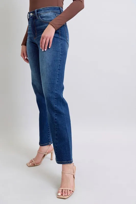Full Size Side Seam Detail Straight Jeans with Pockets 6438a490-4c2f-400c-bd6d-924f9e030186-Max