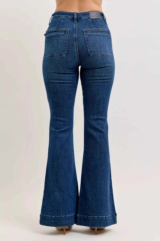 High-Waisted Flare Jeans with Front Pockets 644e3c86-9c58-4762-800f-7b8ca69b70c9-Max-Origin