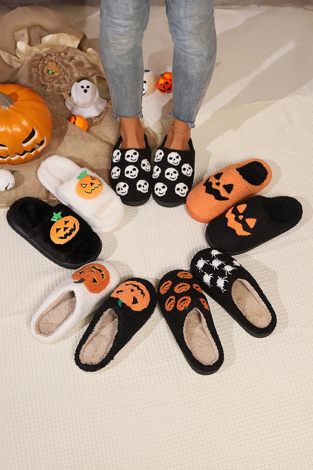 White Halloween Pumpkin Print Plush Slippers 64d41927aba89d39